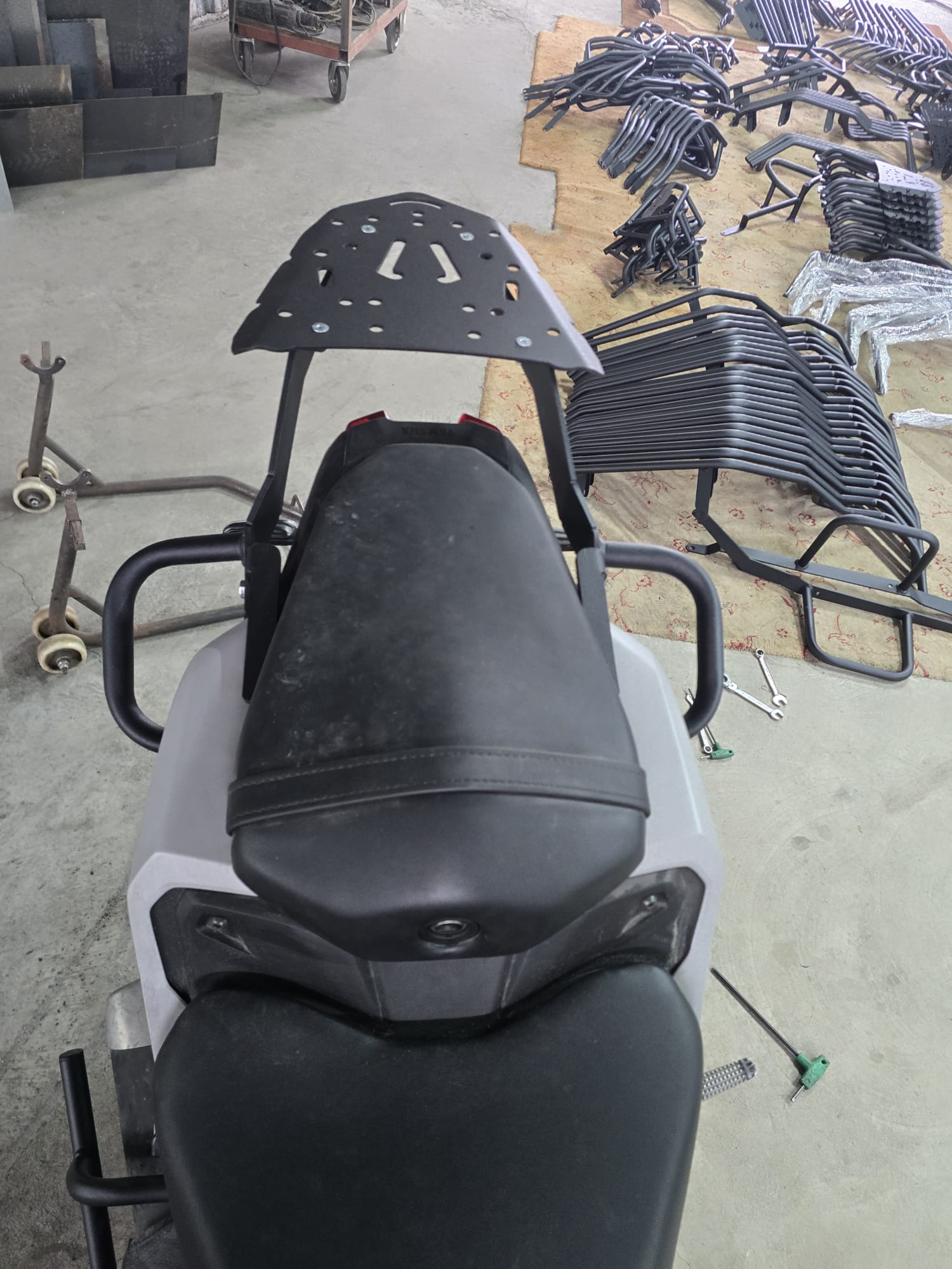YAMAHA MT 25 ARKA ÇANTA TAŞIMA DEMİRİ