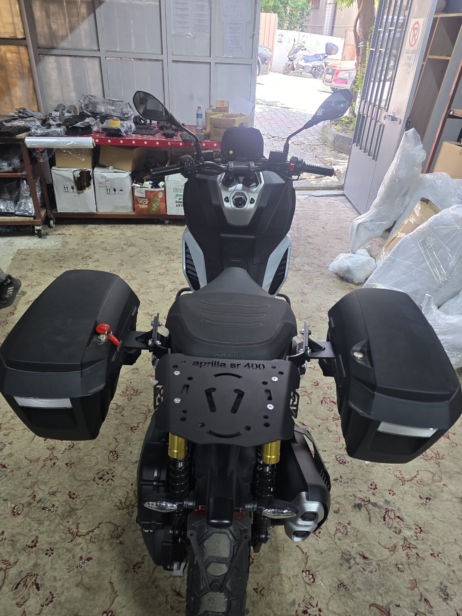 APRİLİA SR 400 YAN ÇANTA TAŞIMA DEMİRİ