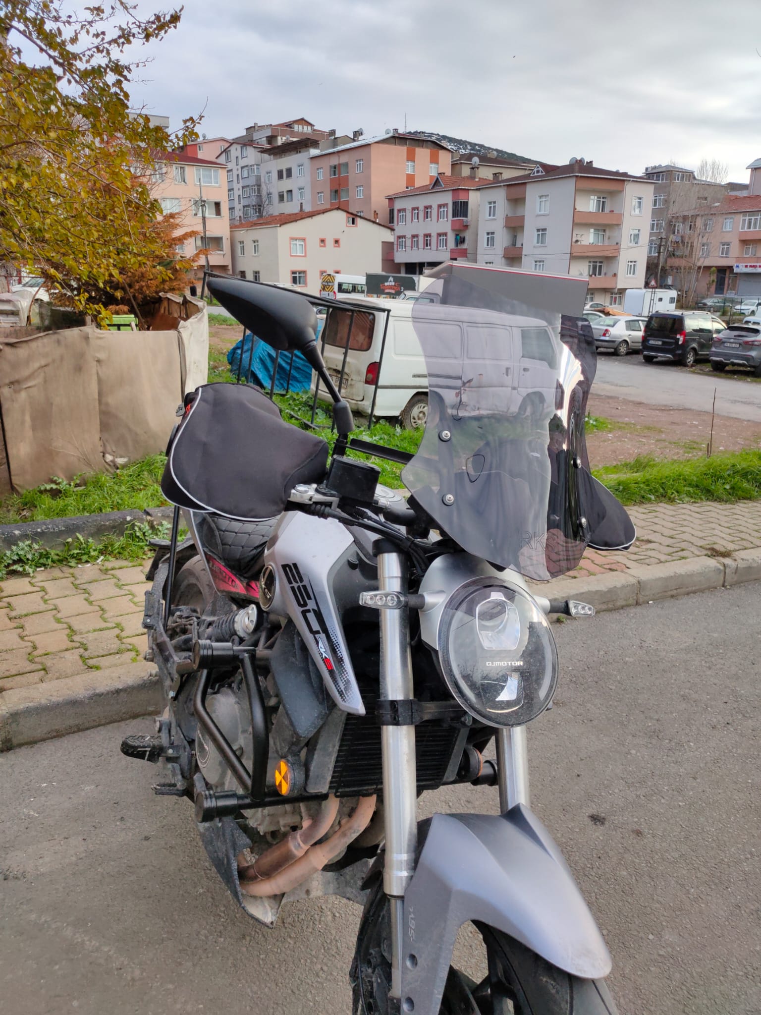 RKS QJ SRK 250 ÖN CAM ŞEFFAF-AÇIK FÜME