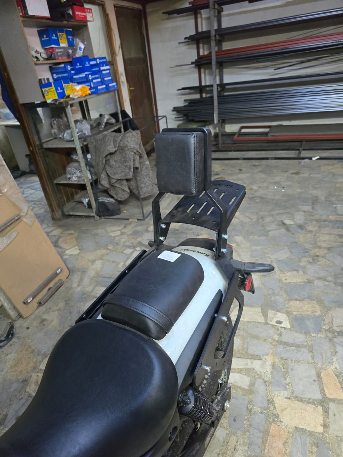 KAWASAKİ ELİMİNATÖR 500 SİSSY BAR SIRT DAYAMA
