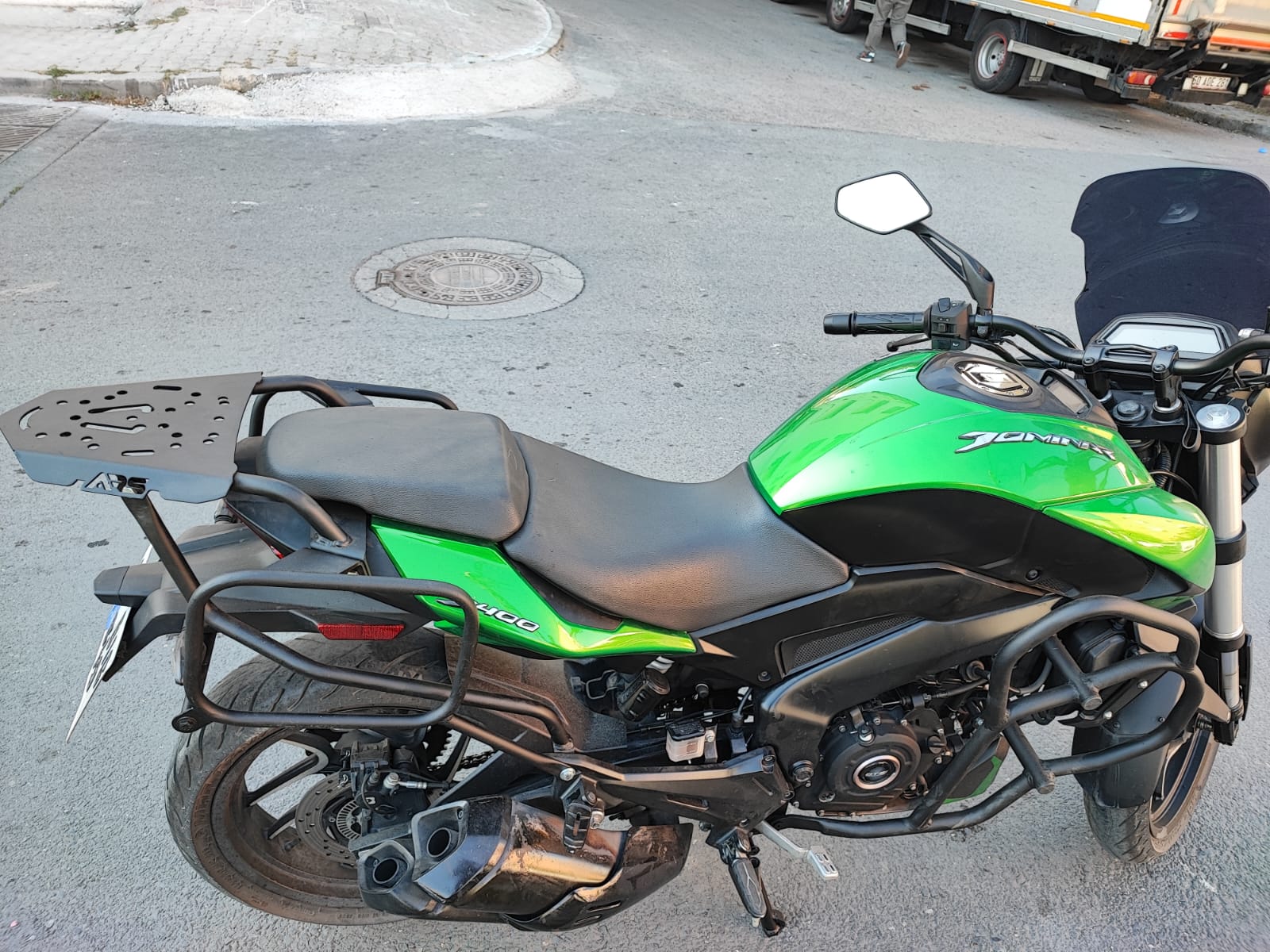 BAJAJ DOMİNAR 250 400 YAN ÇANTA DEMİRİ