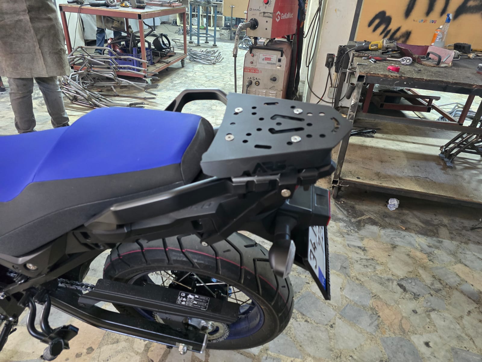 SUZUKİ V-STROM 1050 XT ÇANTA TAŞIMA DEMİRİ