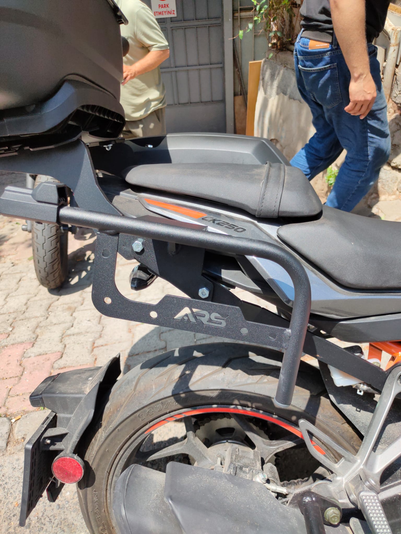 ARORA CK 250 YAN ÇANTA TAŞIMA DEMİRİ