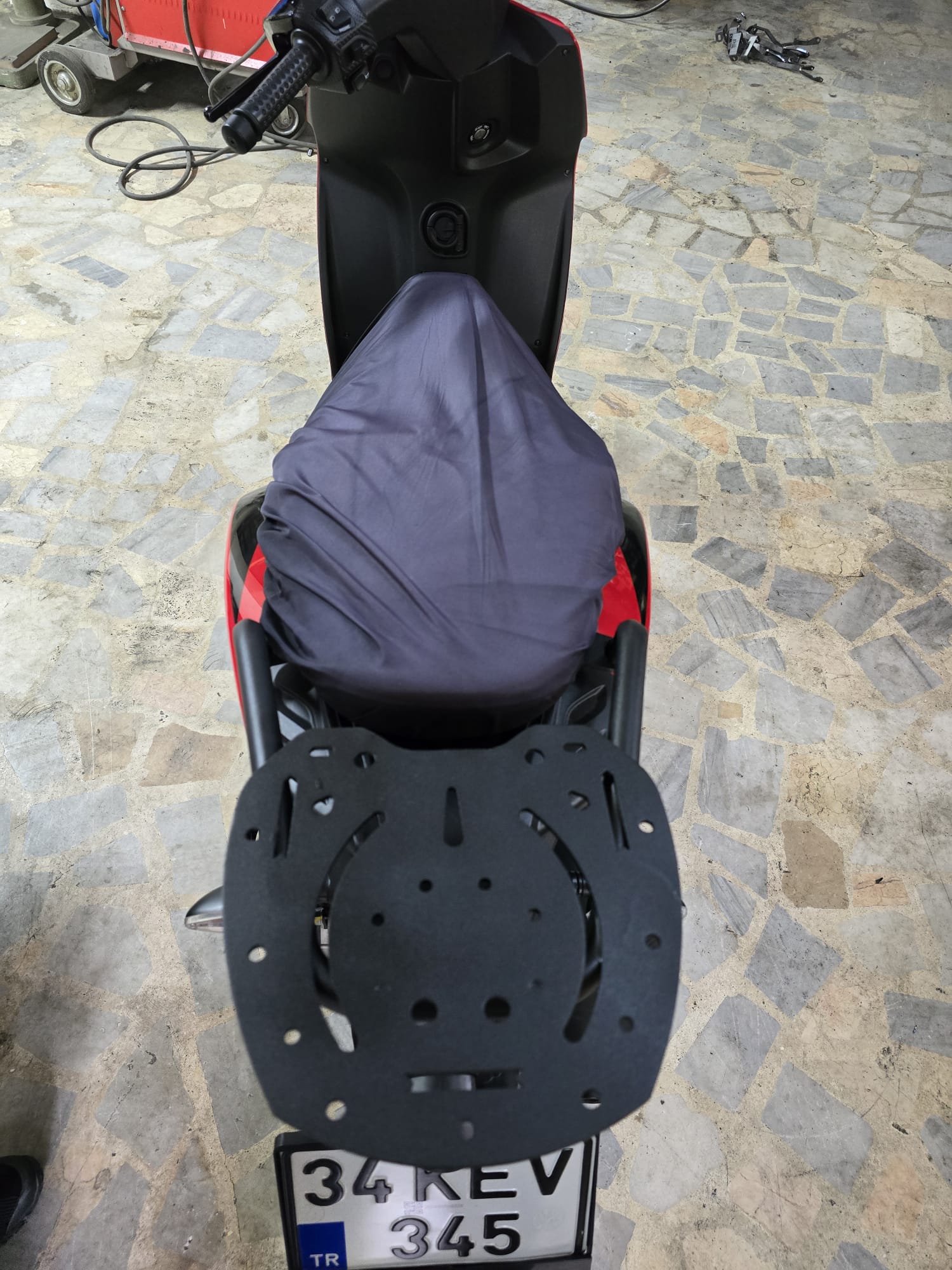APRİLLA SR 125 ÇANTA TAŞIMA DEMİRİ