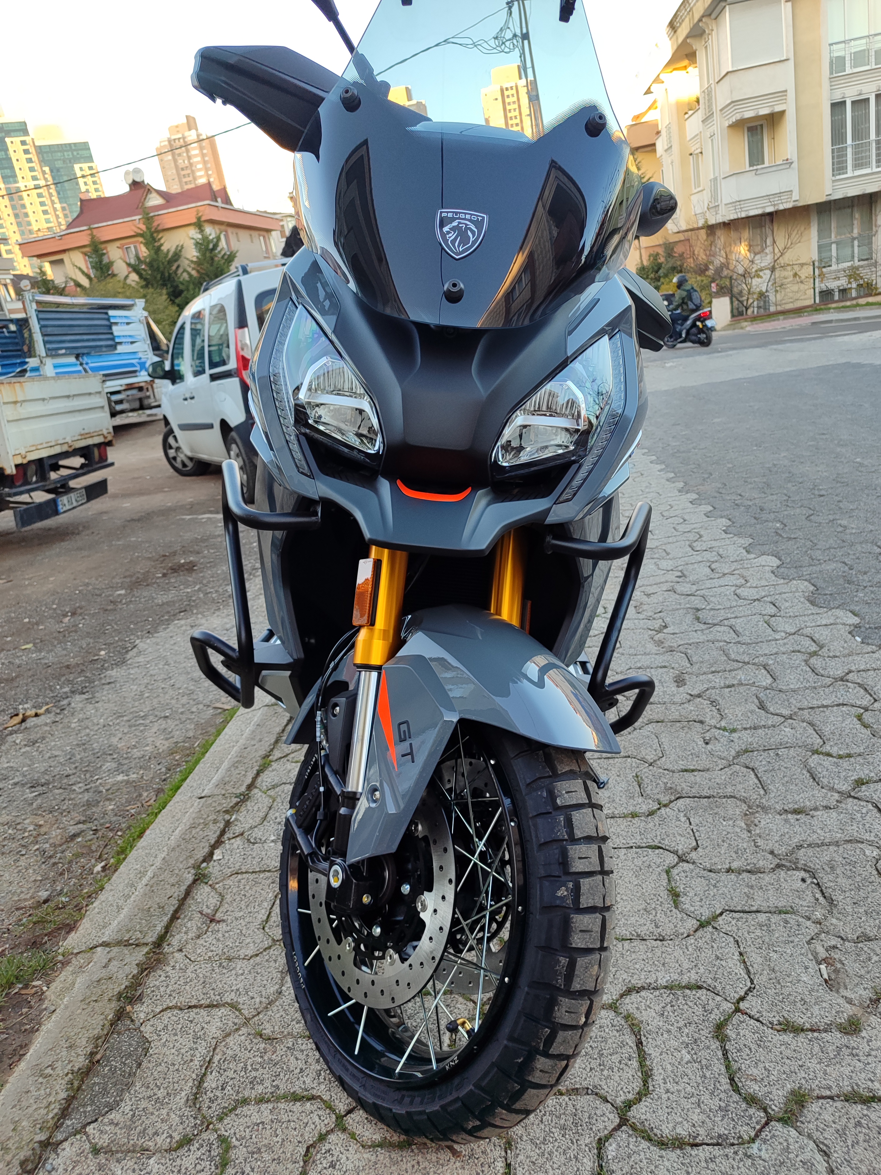 LAMBRETTA V 200 ÇANTA DEMİRİ