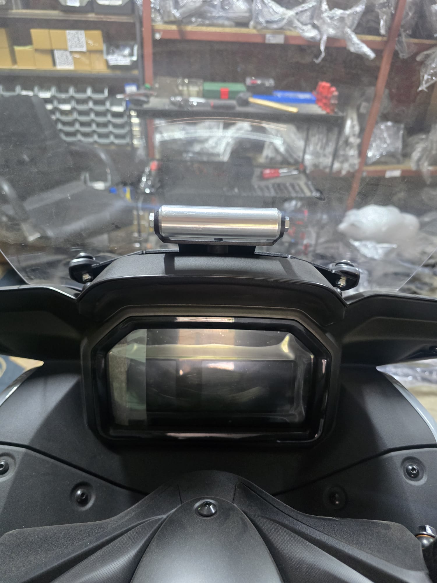 YAMAHA X-MAX 250 TELEFON TUTUCU BAR