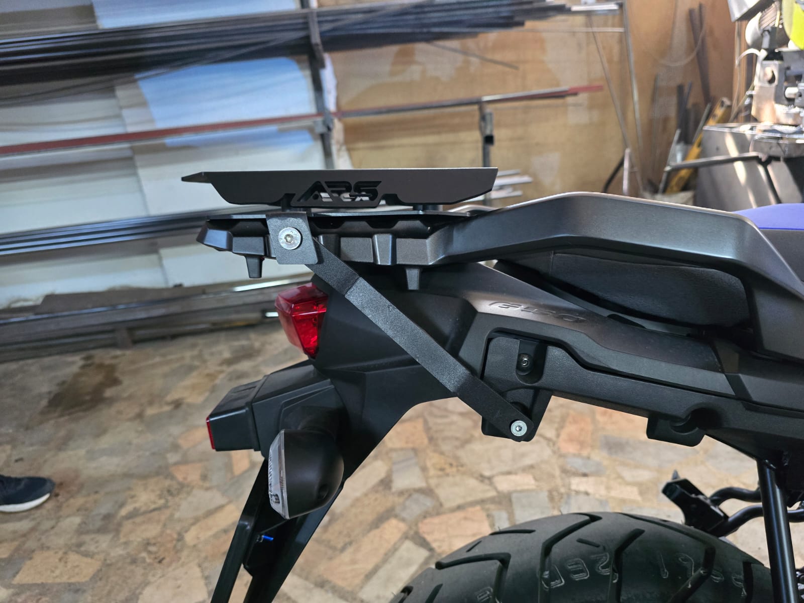 SUZUKI V-STROM DL650 ÇANTA TAŞIMA DEMİRİ