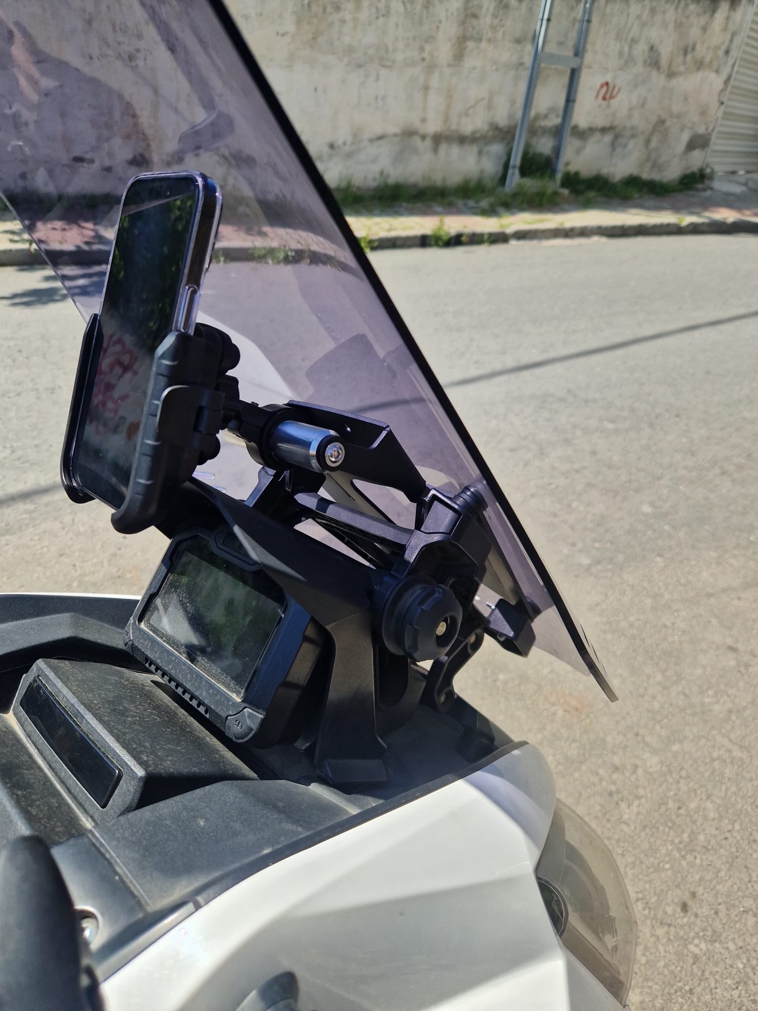 KANUNİ SEHA TELEFON TUTUCU BARI