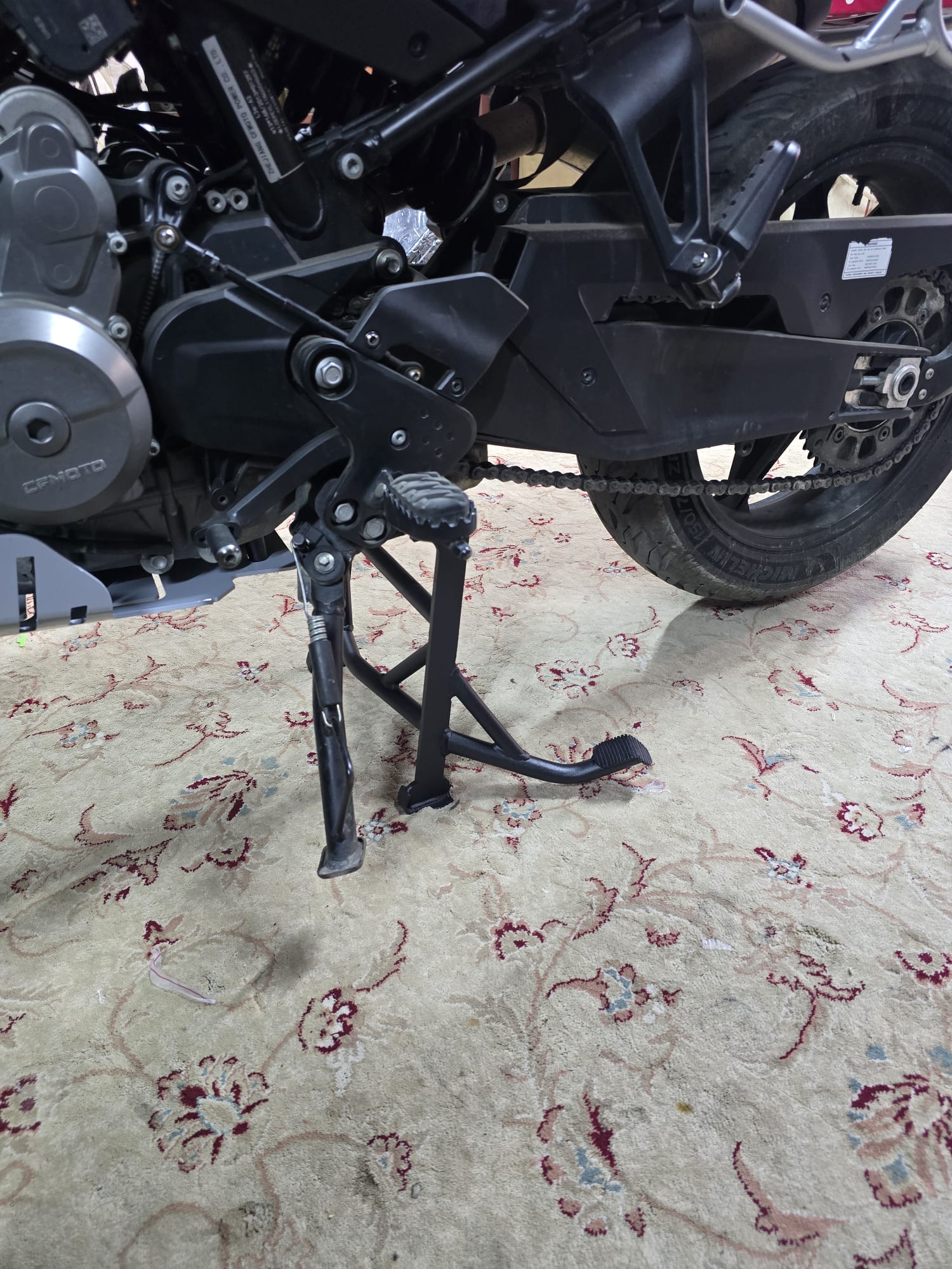 CF MOTO MT 800 ORTA SEHPA DEMİRİ