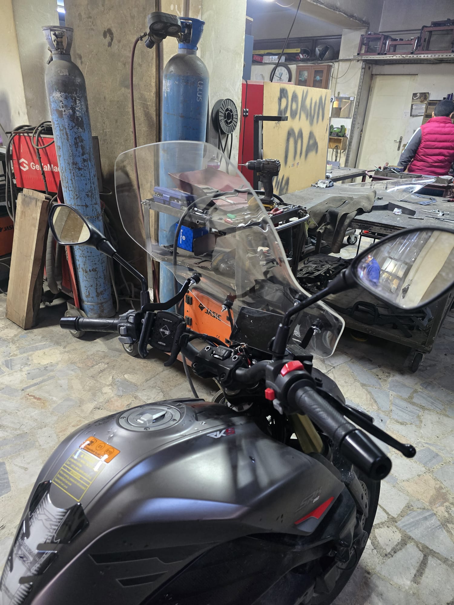 RKS SRK 250S SİPERLİK ÖN CAM ŞEFFAF-FÜME